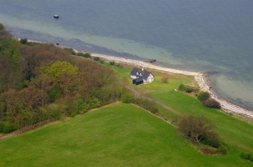 Asnæs Skovvej 18 - Luftfoto maj 2008WEB.jpg
